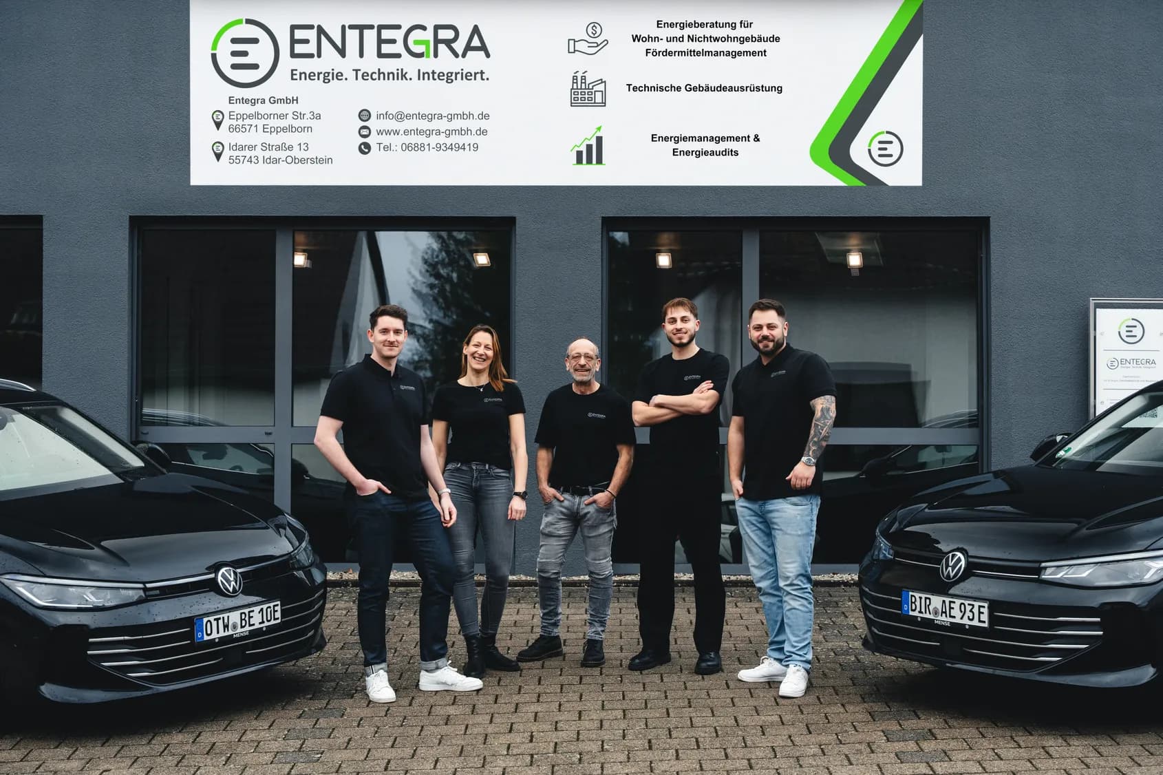 Entegra Ingenieurbüro mit Team vor dem Firmengebäude in Eppelborn